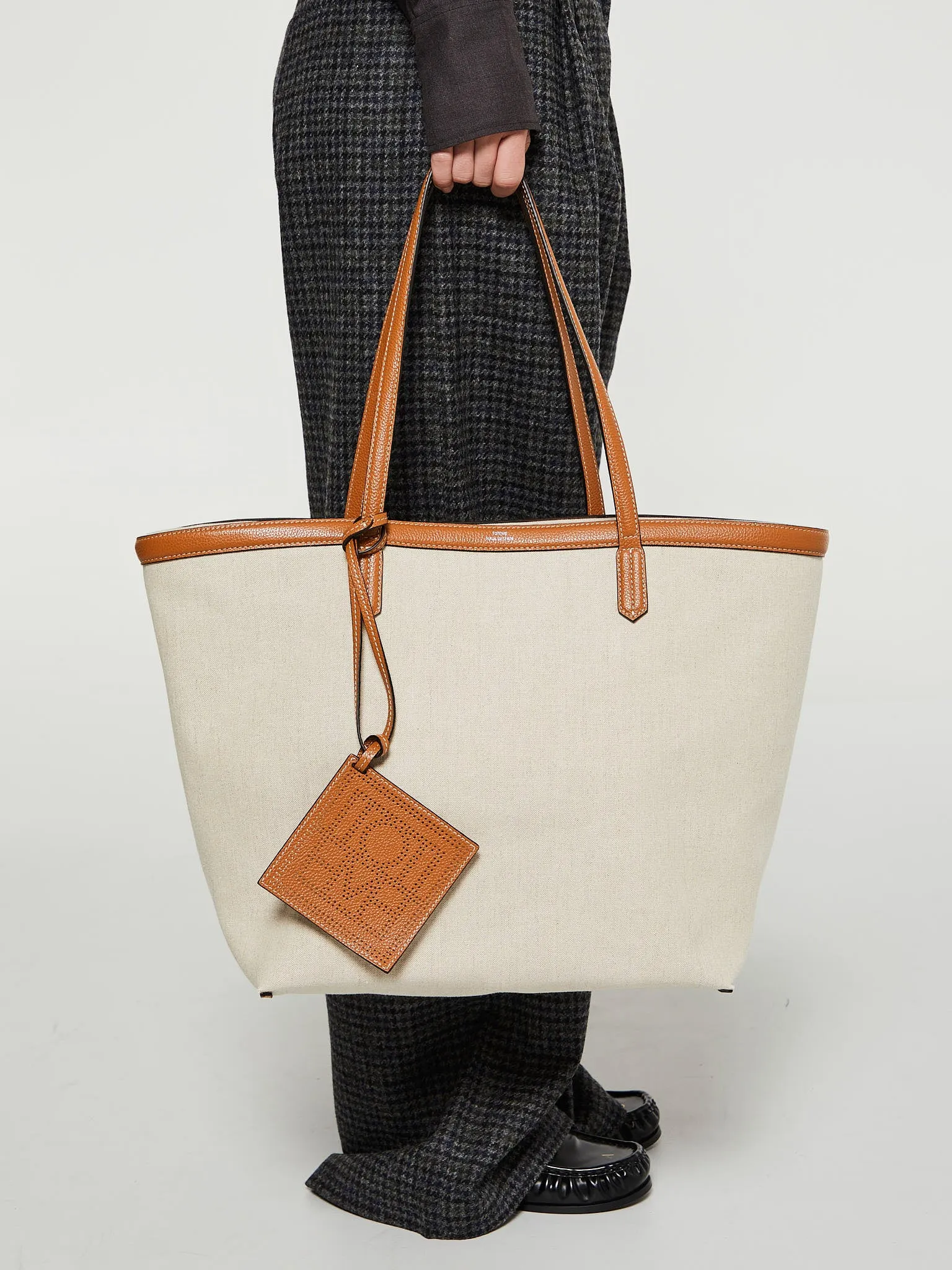 Canvas Travel Tote Bag in Ecru/Tan