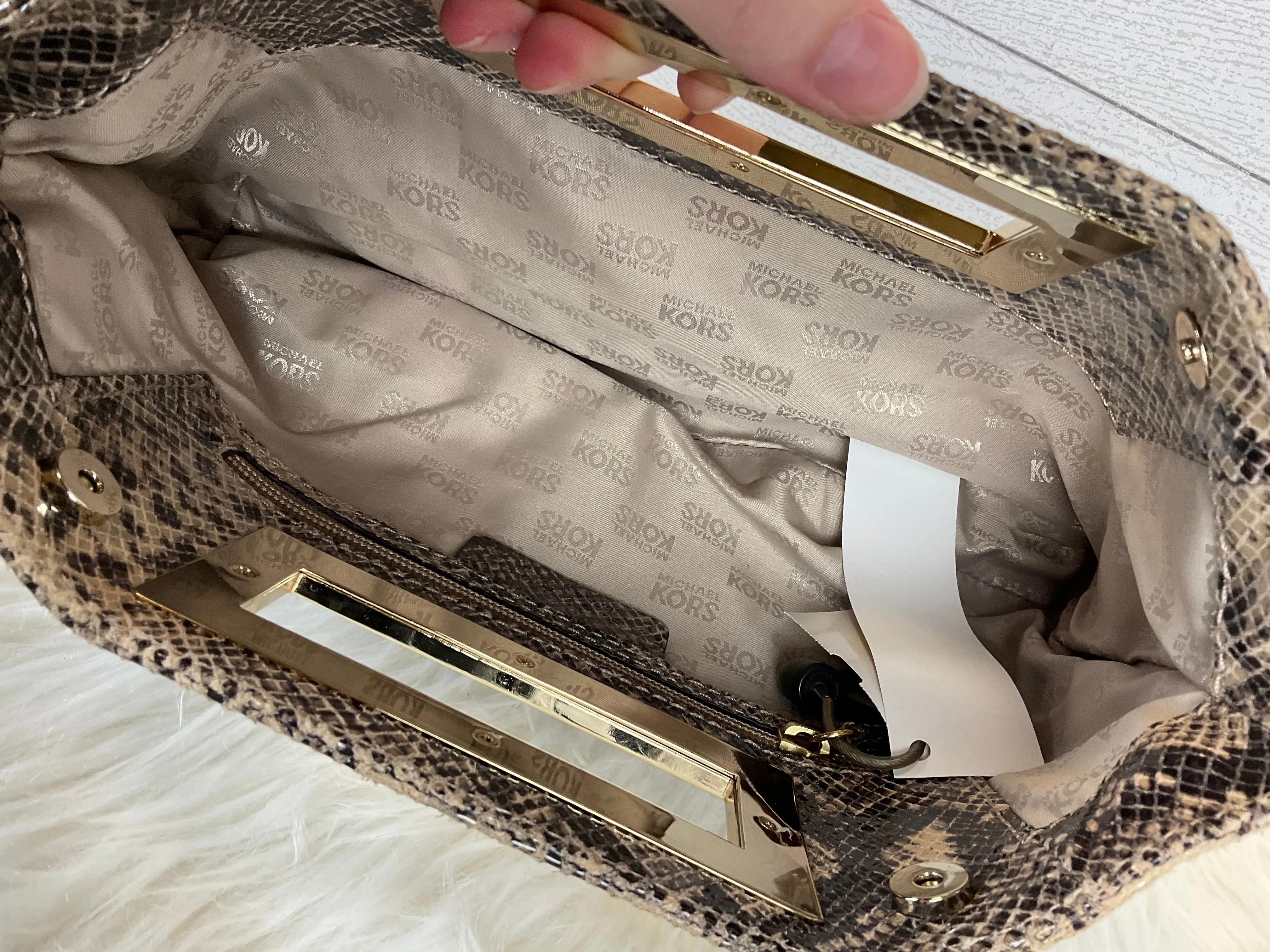 Clutch Designer Michael Kors, Size Medium